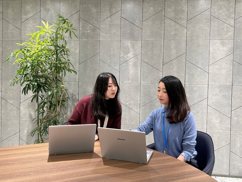 本インタビューに回答する社員