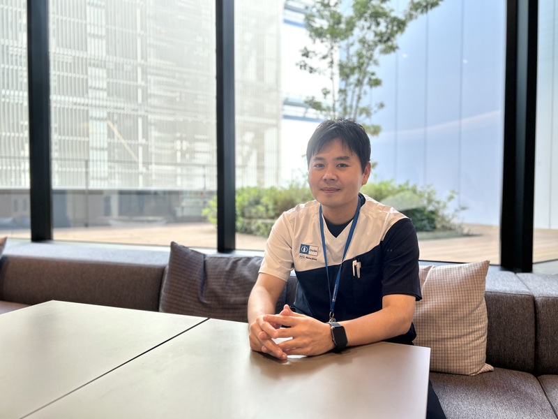 本インタビューに回答する社員
