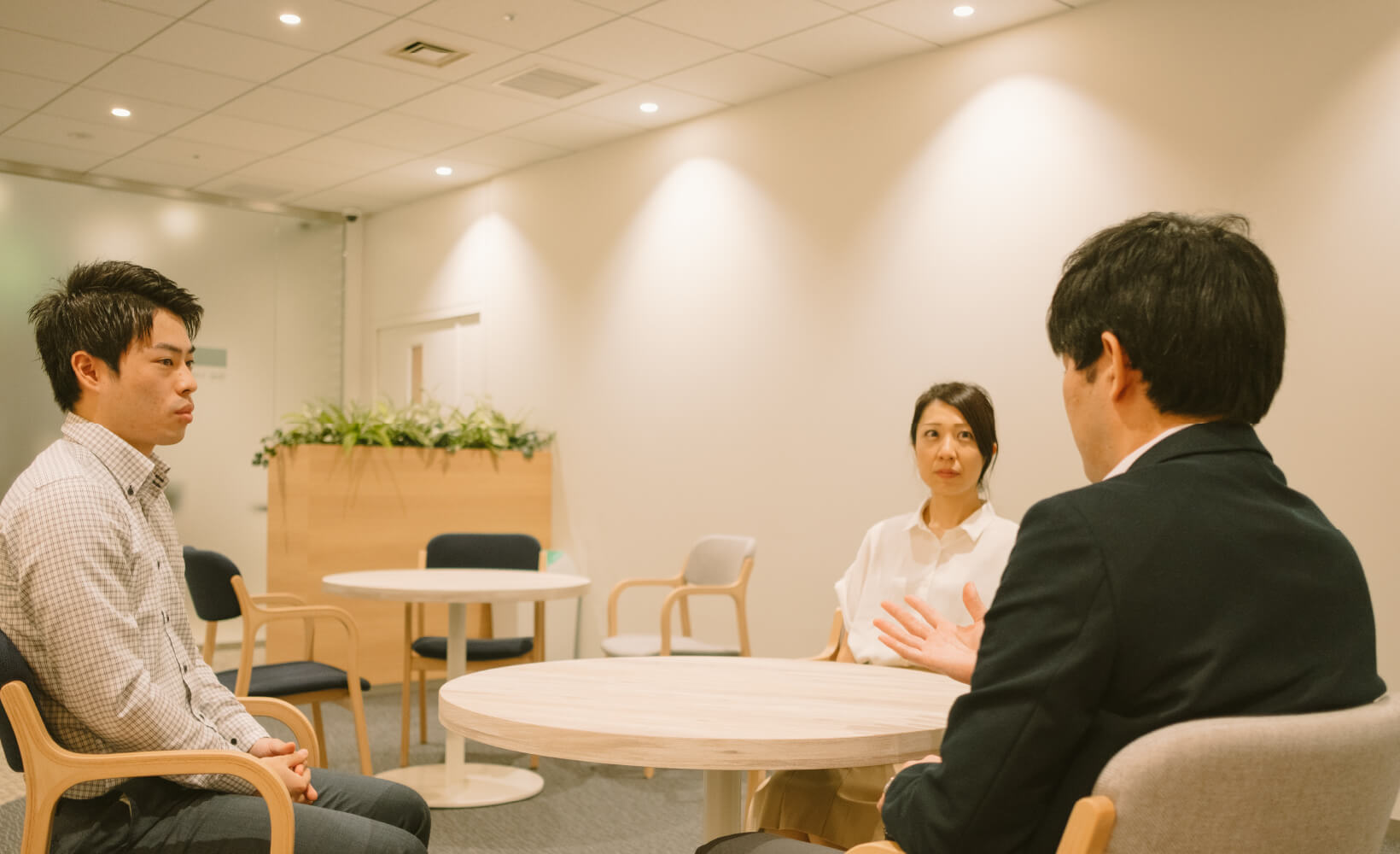 本インタビューに回答する社員